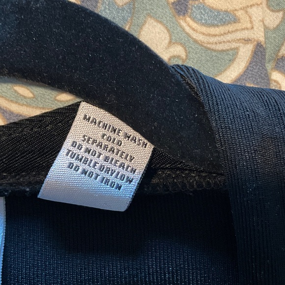 Chico's Elegant Black Long Sleeve V-Neck Top - Picture 3 of 3